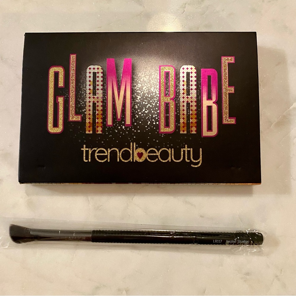 Makeup Set: Laruce Eye brush and eye shadow palette